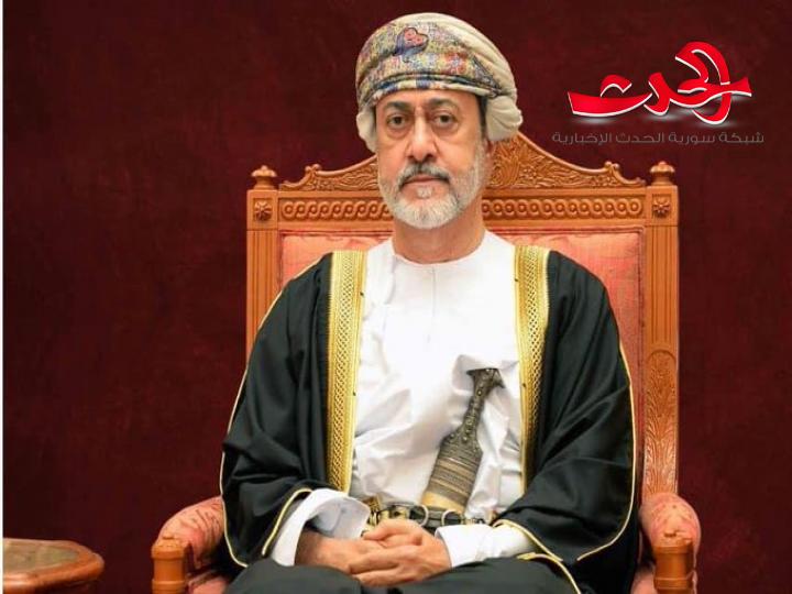 سلطان عمان يمنح يوسف بن علوي " الدرجة الأولى"
