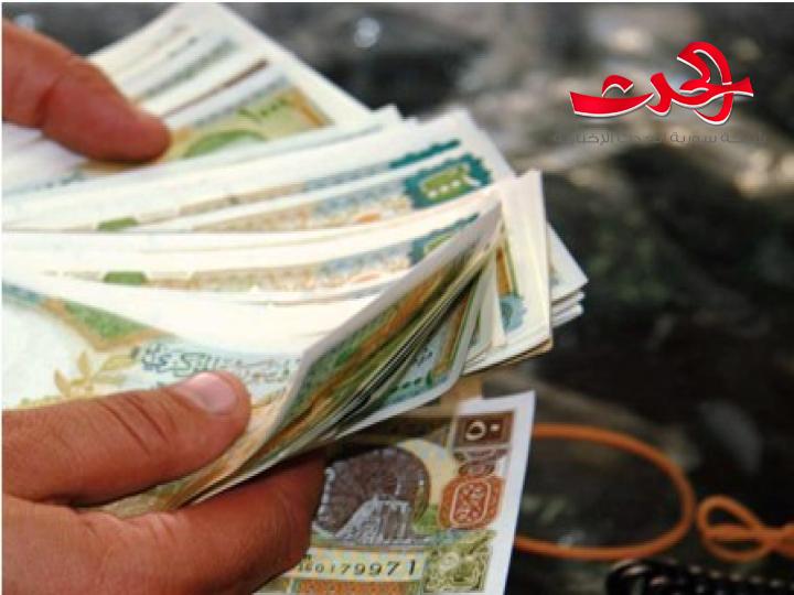 باحث اقتصادي: يطالب بقانون طوارئ اقتصادي.. الراتب قبل الحرب يعادل مليون ليرة الآن
