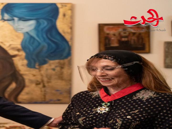 ماكرون يتحفظ على خصوصية اللقاء مع جارة القمر السيدة فيروز