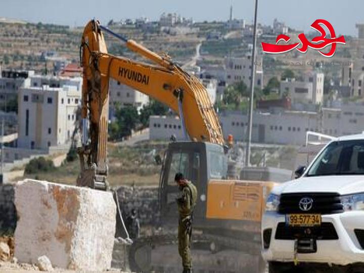 مستوطن اسرائيلي يدهس طفلا فلسطينيا في الخليل