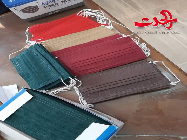 نقابة الصيادلة توزيع الكمامات على عمال الدوائر الخدمية بدرعا