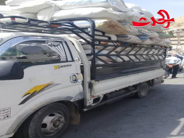 ضبط ٣٢٠٠ كغ من مادة الخبز التمويني اليابس في بلدة منين 