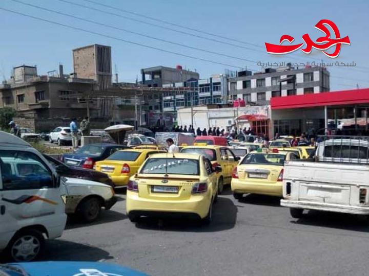 الدبيات: قلة الطلبات الواردة سبب ازمة البنزين في السويداء