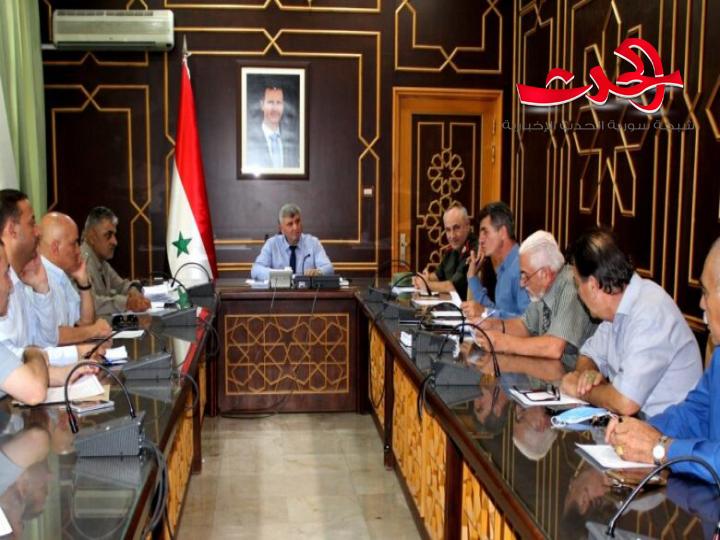 لجنة محروقات السويداء تحرم محطتين من التزود بالمحروقات وتخصص محطة للعمومي والدراجات