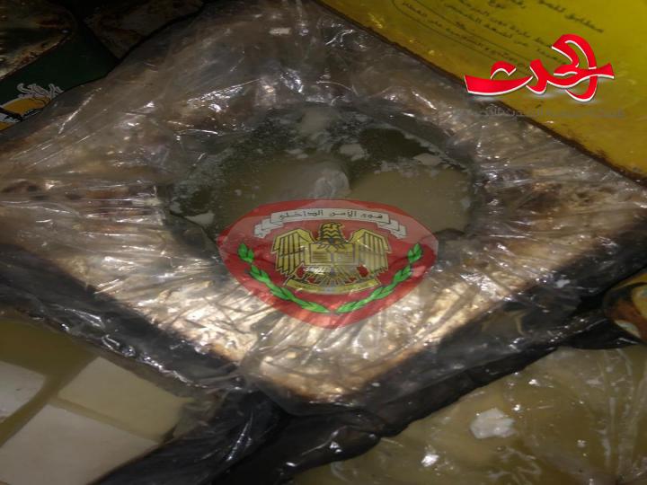 الأمن الجنائي بدمشق يضبط مستودع ويعثر فيه على مواد غذائية فاسدة 