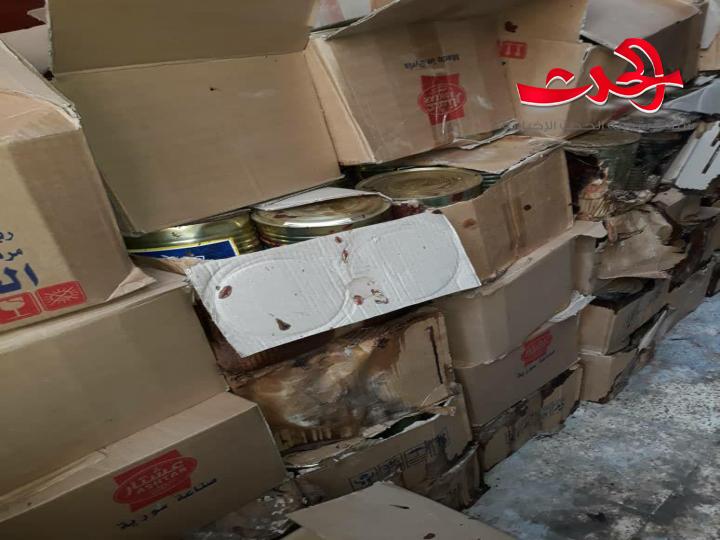 عناصر حماية المستهلك بريف دمشق تضبط معمل كونسروة  يحوي ١١٣٤ كلغ من المواد الفاسدة ومنتهية الصلاحية