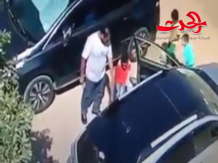 في وضح النهار  رجل يغتصب طفلا في سيارته و الشرطة تقبض على الجاني..!!