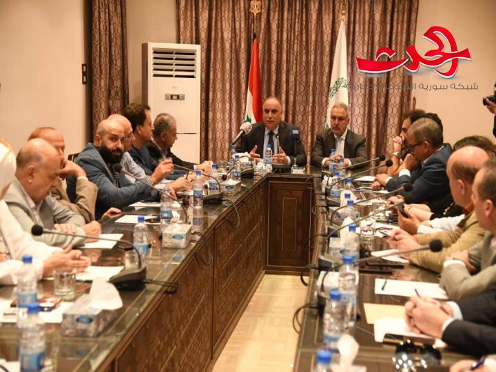 انطلاق حملة تبرعات وزارة التجارة الداخلية باتحاد غرف التجارة للاهالي المتضررين من الحرائق 