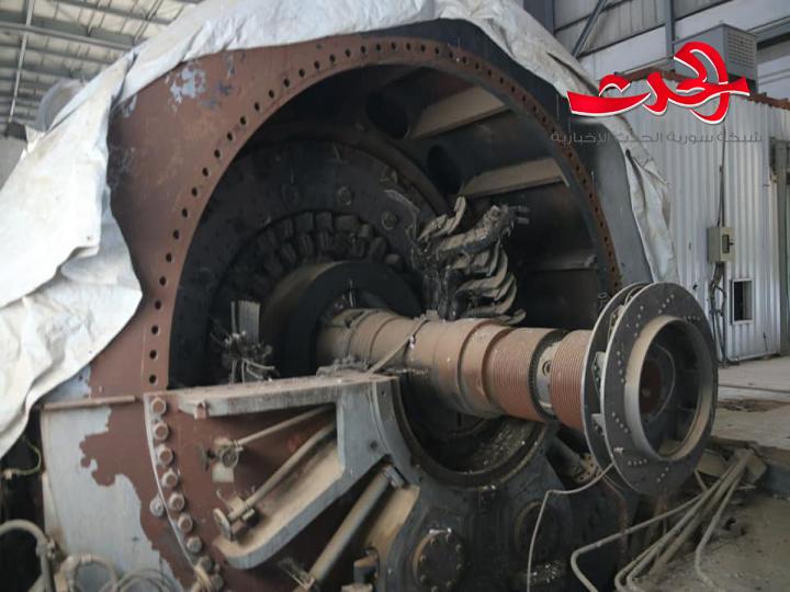 رئيس إتحاد عمال حلب : يتفقد عمال المحطة الحرارية.. بصمودكم حولتم الظلام إلى نور