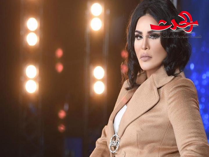 سجال بين أحلام ومتابعيها بعد هجومها على ماكرون