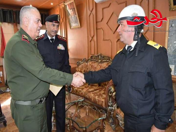 شرطي مرور يلقي القبض على سارق بالجرم المشهود في حمص
