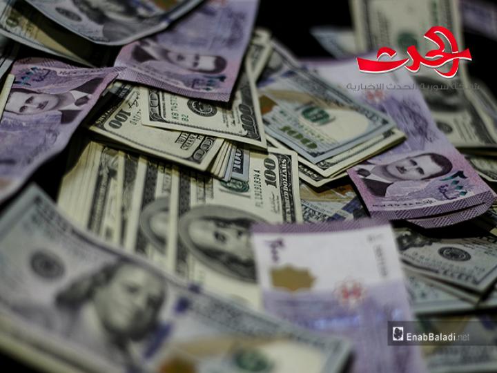 وزير سابق يسأل عن أسباب إيداع المستثمرين السوريين أموالهم في الخارج