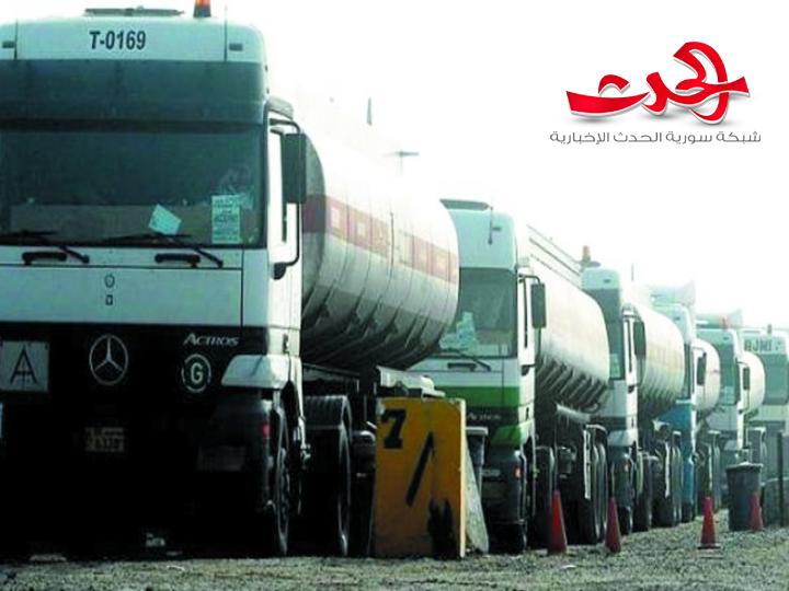 الاحتلال الأميركي يخرج رتل صهاريج معبأة بالنفط السوري من الحسكة إلى العراق