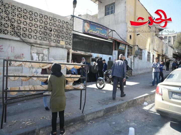 استمرار حالات الازدحام على ال‏مخابز بدمشق بالانحسار والوزارة تشدد على تحسين و توحيد جودة ونوعية الخبز المنتج