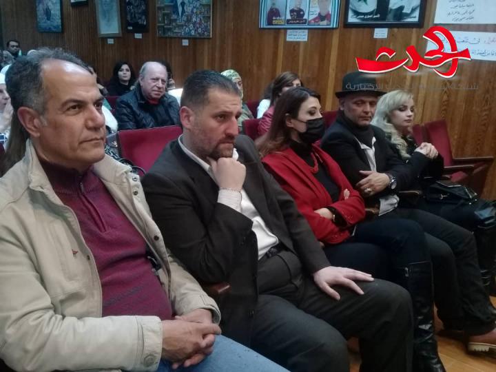 الفنان التشكيلي د.محمد غنوم مُكرّماً ضمن أيام الثقافة السورية في ثقافي أبي رمانة