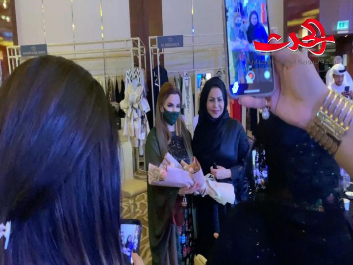 المصممة الاماراتية العالمية  عائشة الشامسي  تتربع على قمة منصات الازياء العالمية  مع كولكشن The QUEEN OF 7Sanabel