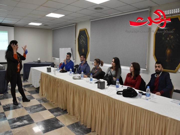 مع طلاب كلية الاعلام.. ورشة عمل تدريبية لمديرية الاعلام التنموي بوزارة الإعلام وصندوق الامم المتحدة السكان