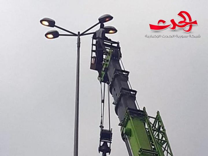 إنارة المتحلق الجنوبي بدءاً من العقدة الخامسة وحتى عقدة الكباس
