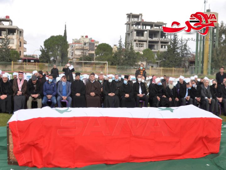 بتوجيه من الرئيس الاسد.. الوزير عزام يعزي آل الاطرش بفقيدهم