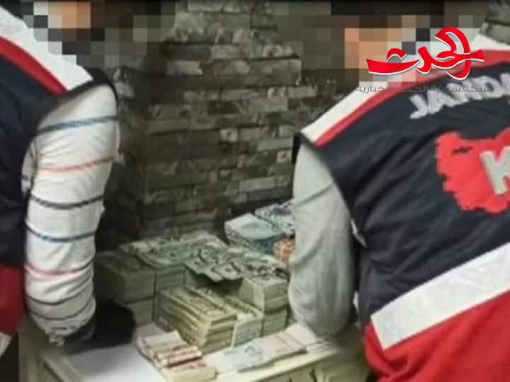 سوري يدير شبكة استولت على ملايين الليرات التركية