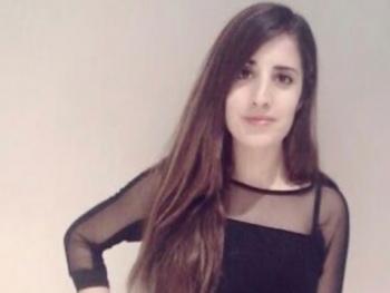 الكلمات المتثاقلة بقلم ناريمان حسن