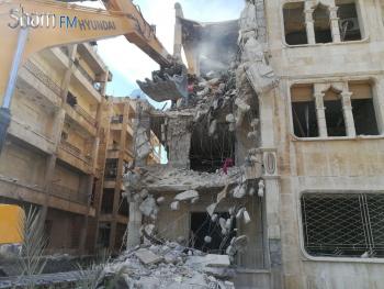شهيد في الاعتداء الإرهابي الصاروخي على مبنى في حي الزهراء بحلب 