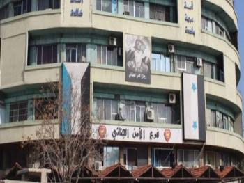 الامن الجنائي يدخل إلى المحال التجارية بوجود لجنة من المصرف المركزي
