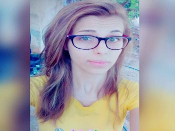 بتعرف شو الدمعة بقلم الشاعرة لبانة هاني حسن