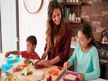 ما هي أفضل الأطعمة للحفاظ على منع التسوس لأسنان طفلك؟