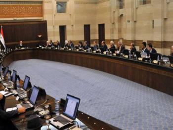 عماد خميس: وزارة الصناعة ملزمة بتقديم رؤية تتحدى
