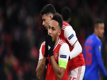 ارسنال يودع الدوري الاوروبي وانتر ويونايتد في الدوري ال ١٦