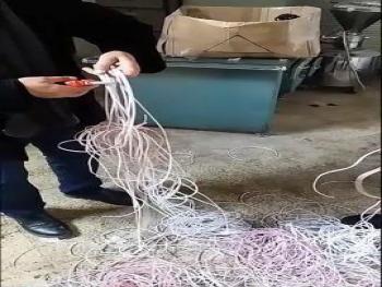 التجارة الداخلية تضبط كميات من الكابلات المغشوشة في منطقة السنجقدار