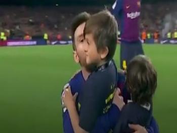 فرخ البط عوّام.. ابن ميسي يقود فريقه للفوز بــ 9 أهداف