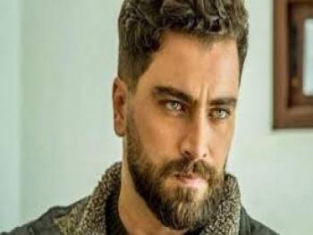 بالفيديو.. معتصم النهار يخضع زميلاته الفنانات لفحص كورونا