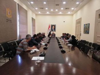 وزير السياحة يترأس اجتماع للمدراء المركزيين المعنيين لمناقشة عدة إجراءات تنفيذية للوقاية من وباء (كورونا فايروس)