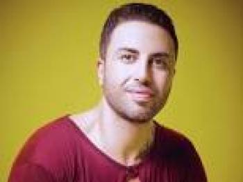 فنان لبناني يخضع لتحليل كورونا فهل أصيب؟