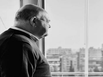 وزير سابق يعتذر عن شكره لوزارة الصحة بعد الازدحام امام صالات السورية للتجارة 