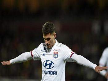 اللاعب ذو الاصول الجزائرية عوّار محط انظار عمالقة اوروبا