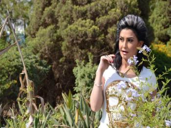 للمرة 12 الفنانة غادة  عبد الرازق تعلن زواجها.. تعرف إلى ازواجها السابقين