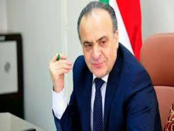 خميس يجري تغييرات إدارية واسعة في قطاع صناعة الإسمنت  