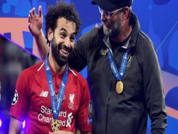 كلوب: يثني على قصة كفاح محمد صلاح وتأثيره على العالم العربي