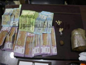 نشال ومروجي مخدرات بقبضة قسم شرطة الحميدية