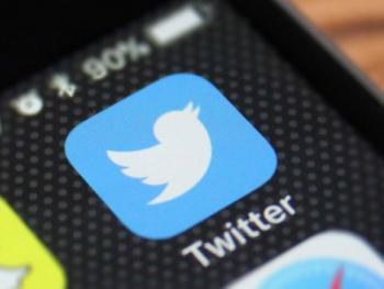 تويتر يحذر مستخدميه من التسرع بإعادة النشر
