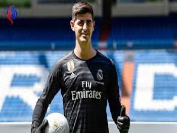 حارس ريالمدريد يضع يده على جائزة غائبة عن النادي منذ 12 عاما