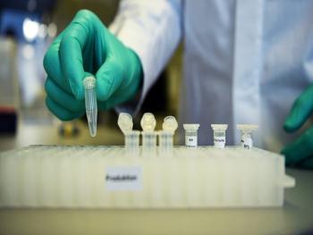 قمة عالمية بمشاركة 40 حكومة تجمع 6.9 مليار دولار لمكافحة كورونا وتوجه بتوفير اللقاح للجميع
