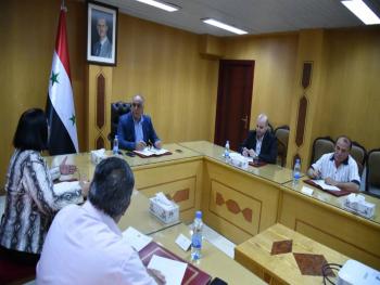 الوزير البرازي يبحث مع أعضاء جمعية حماية المستهلك في سبل تفعيل دورها لخدمة المستهلكين