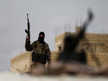 طلاب الشهادات في إدلب رفضوا التقدم لامتحانات «النصرة».. والأخيرة تجريها لأبناء الإرهابيين