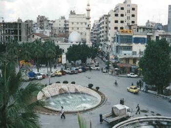 اتهامات مباشرة لرئيس مجلس مدينة اللاذقية أحمد الحلاق بالفساد
