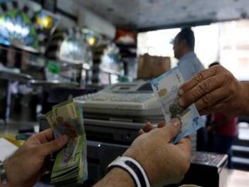 خبير اقتصادي يوضح اسباب رغم تحسن اسعار السلع بعد تحسن سعر الصرف