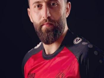 الحارس أحمد مدنية انضم لقائمة الكبار